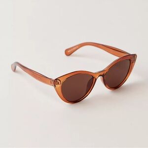 Laurel Cat-Eye Sunglasses in Burnt Caramel